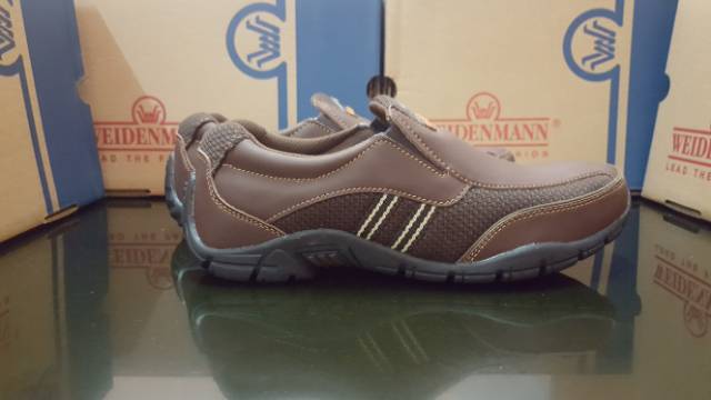 Sepatu Casual Slip On Pria Weidenmann Walker 03 Coklat