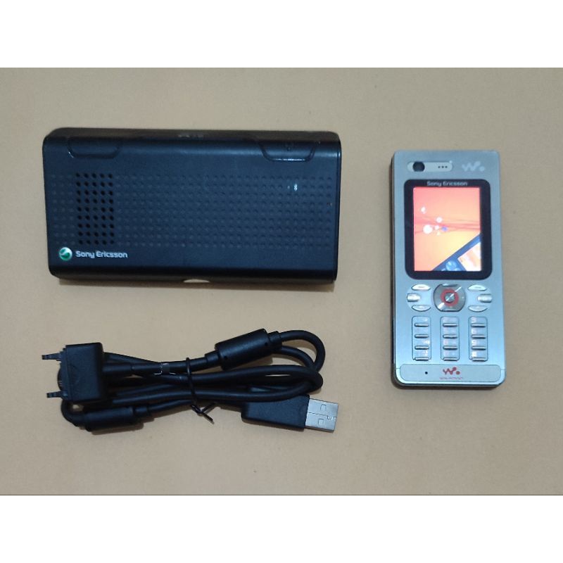 Sony Ericsson w880i speaker bluetooth hcb108