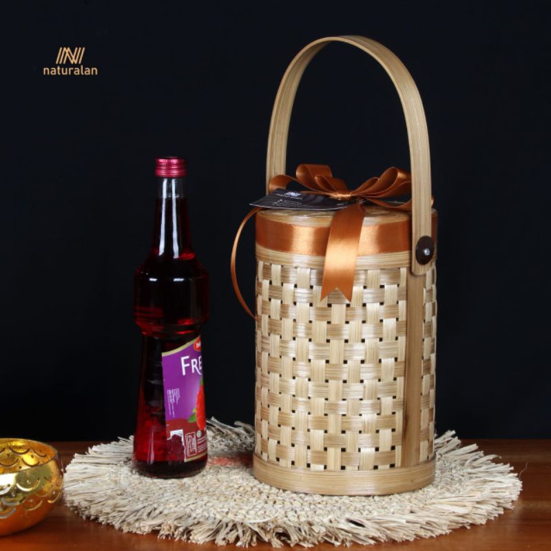 

Hampers Bambu tabung.