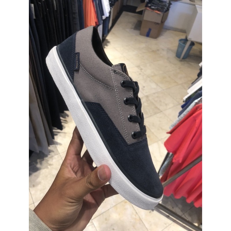 Volcom sepatu