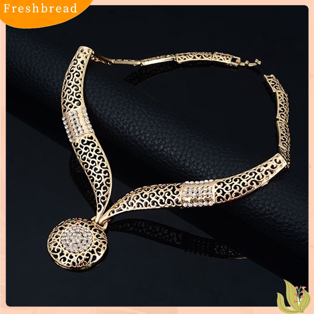 Terlaris 4Pcs/Set Jewelry Sets Hollow Round Pendant Rhinestone Decor Alloy Women Fashion Jewelry Sets for Gifts
