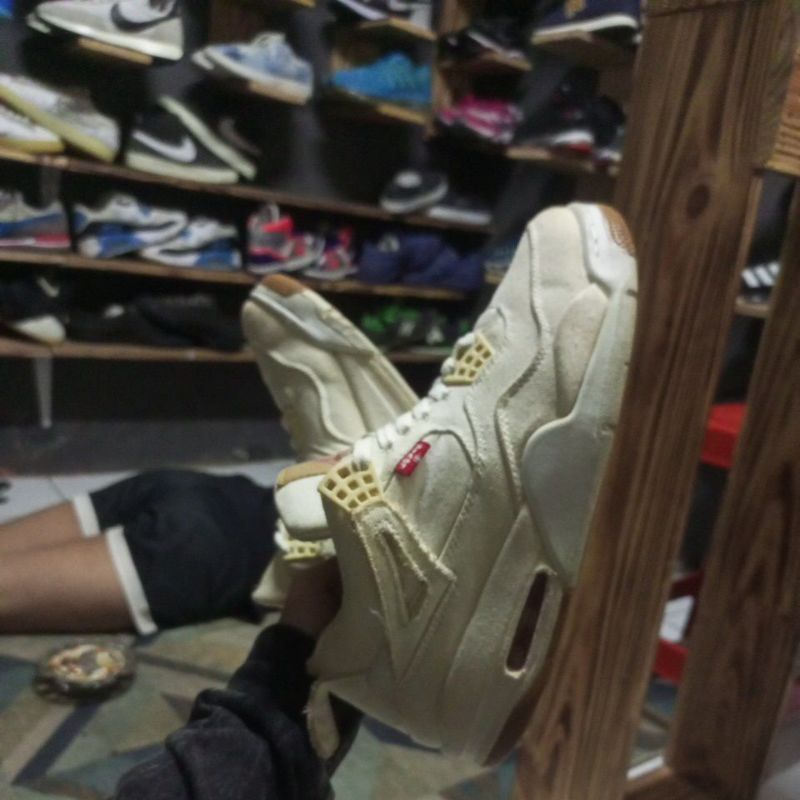 jordan 4 x levis