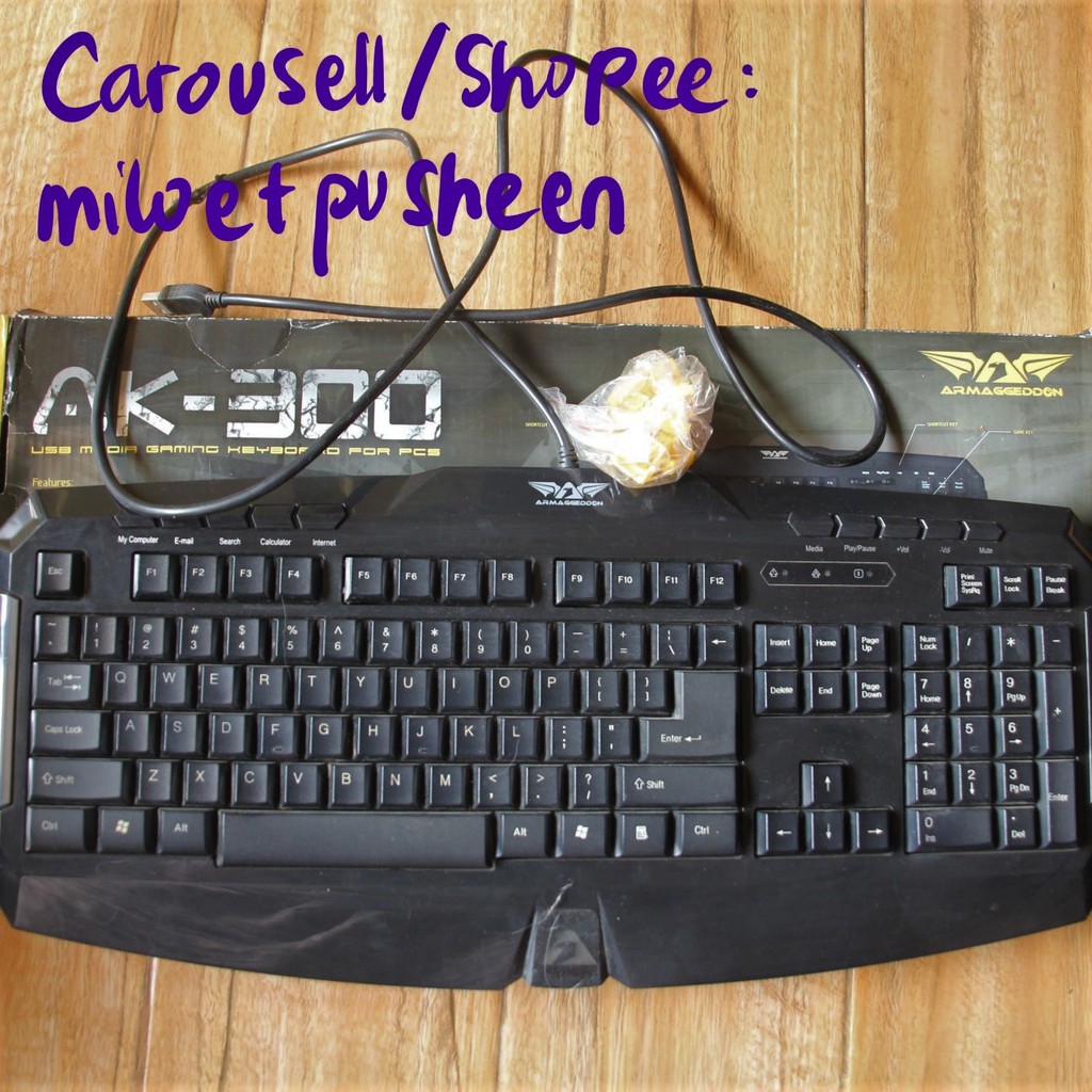 PRELOVED Keyboard Gaming ARMAGGEDDON AK-300