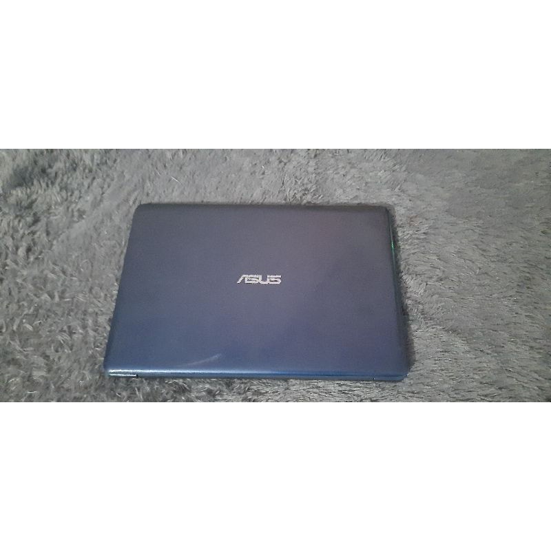 ASUS E203NAH Second