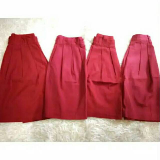 Preloved Rok Merah Pendek SD (Seragam SD)