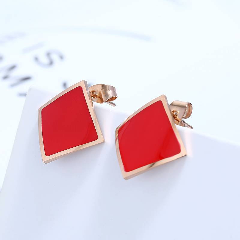 Anting Stud Titanium Korea Style Wanita Anti Karat Model Petak Merah melengkung