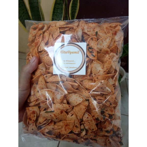 

Basreng pedas daun jeruk (500gr)