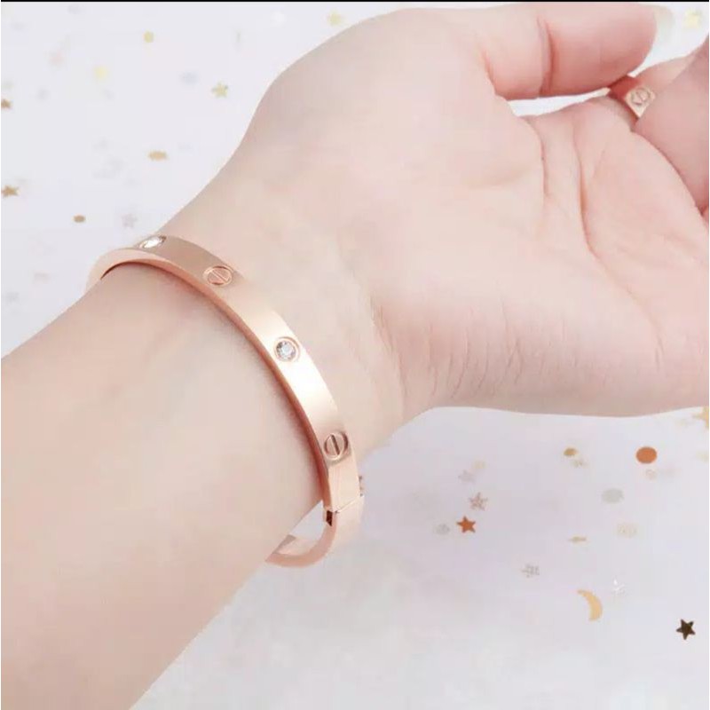 gelang tangan wanita dewasa titanium