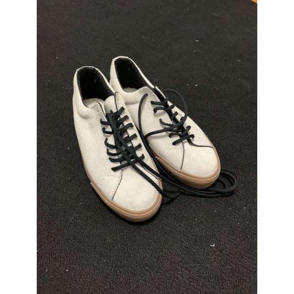 REBELLION FOOTWEAR SIZE 43/27cm WHITE GUM