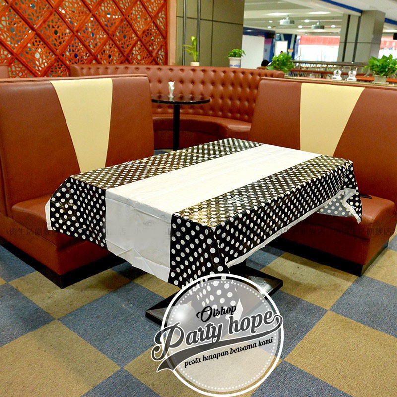 Table Cover polkadot hitam / taplak pastik polkadot/ Taplak Meja hitam