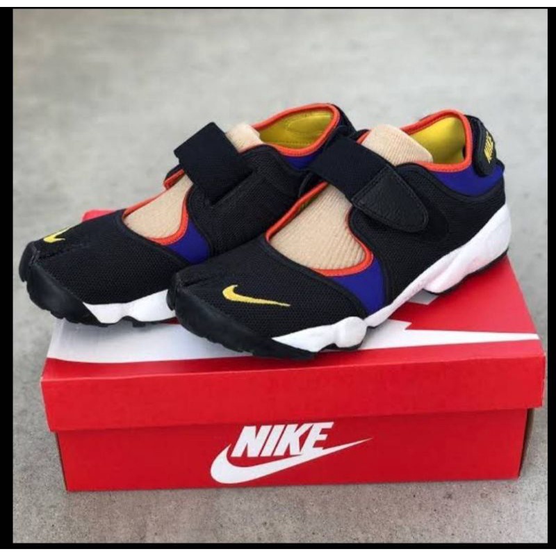 NIKE AIR RIFT