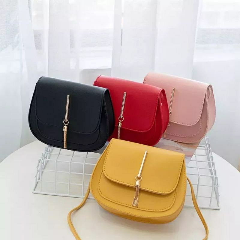 Tas Selempang Miniso rumbai emas / Tas wanita murah