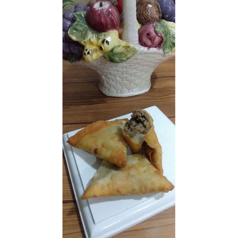 

sambosa daging