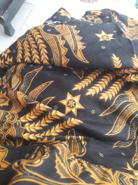 Kemeja Batik Pria Lengan Pendek Motif Manggar