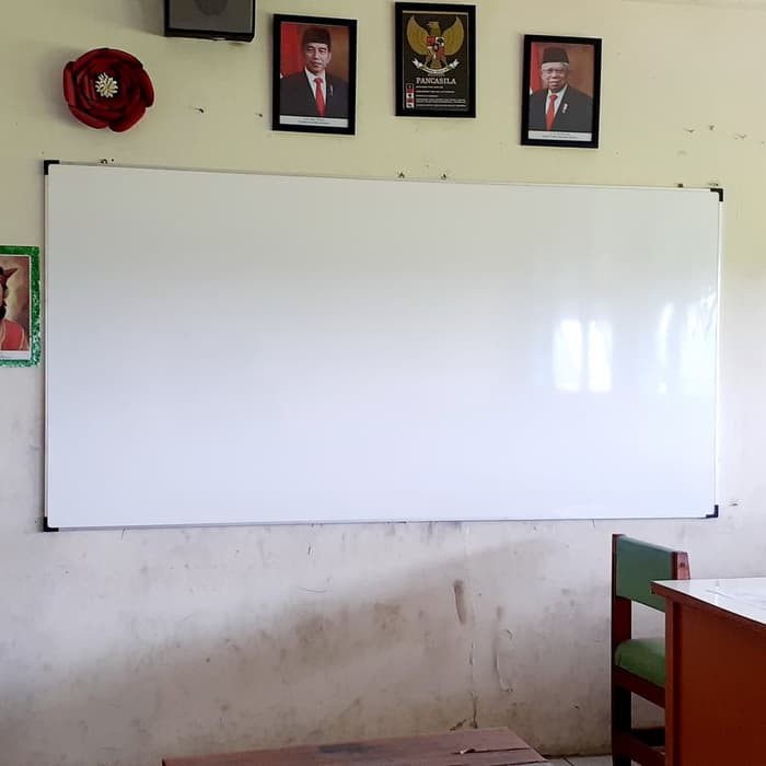 

white board Gantung 120 * 240 Cm