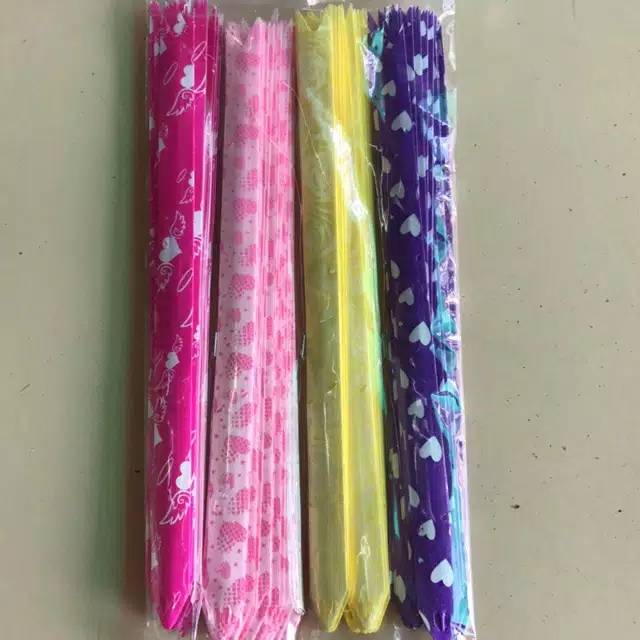 

Pita Serut Renda Kecil / Pita Tarik Kecil Per Pcs
