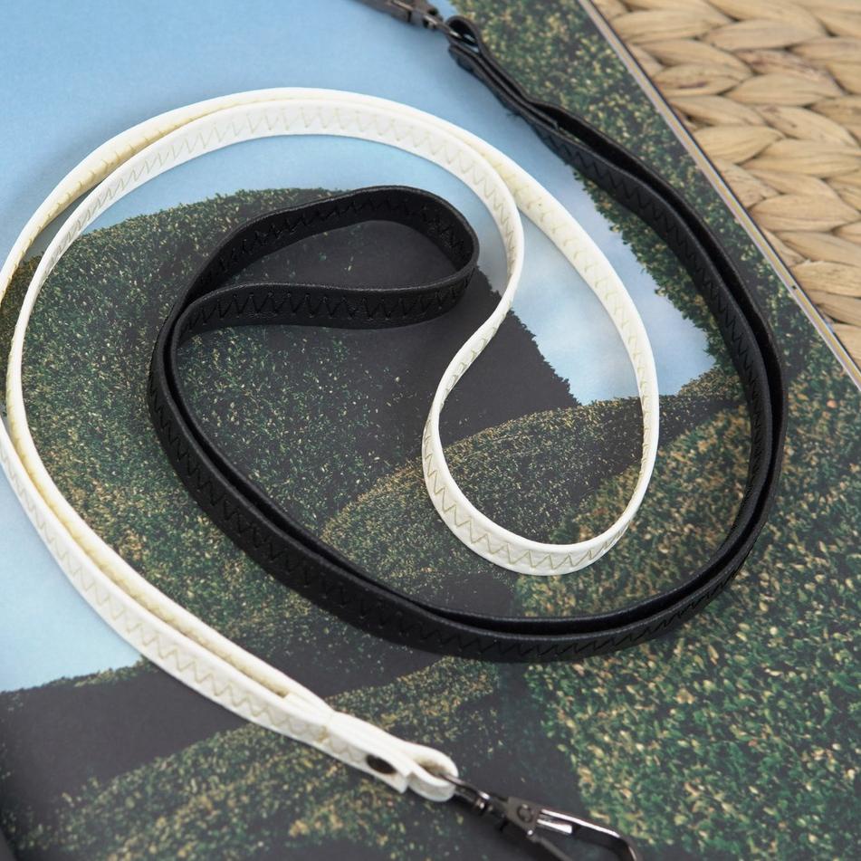 

Harga Bersahabat.. Wallts Uno Strap Black - Tali Ring Anti Air Wanita