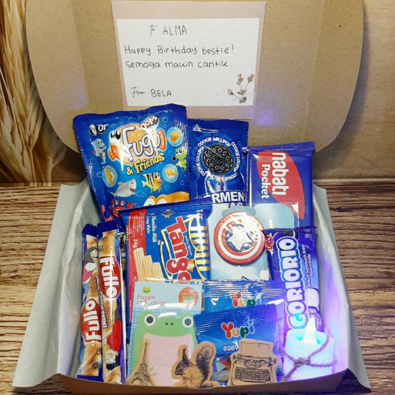 

SNACK & ITEM GIFT BOX, HAMPERS, GIFT BOX, KADO Ulang tahun ultah, Snack box murah, aesthetic gift