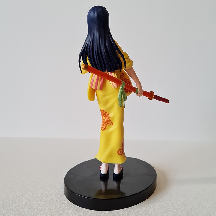 action figure Okiku Kikunojo Samurai Wano Kuni Red Scabbard