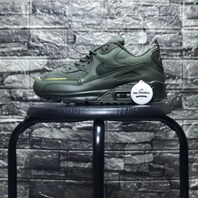 nike air max surplus cargo