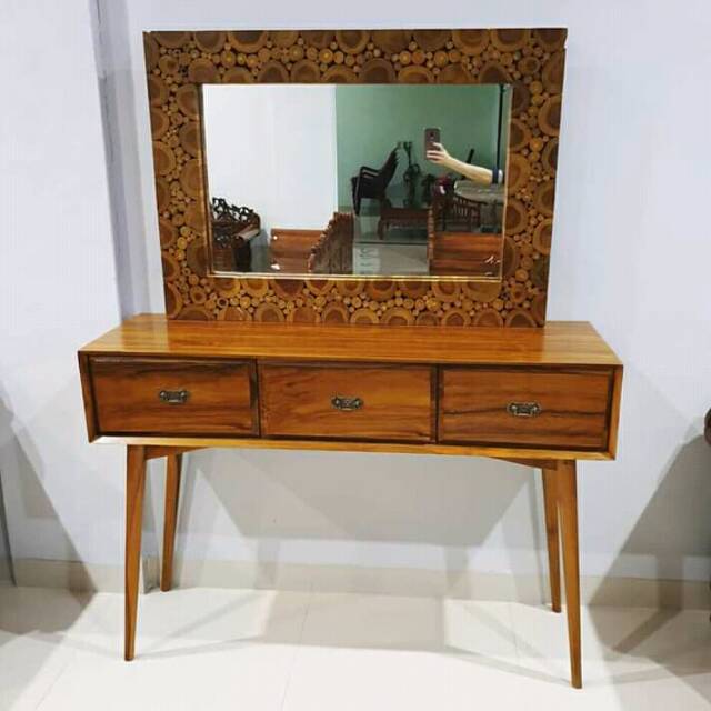 Meja rias jati modern