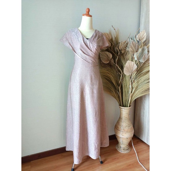 Dusty pink dress pesta