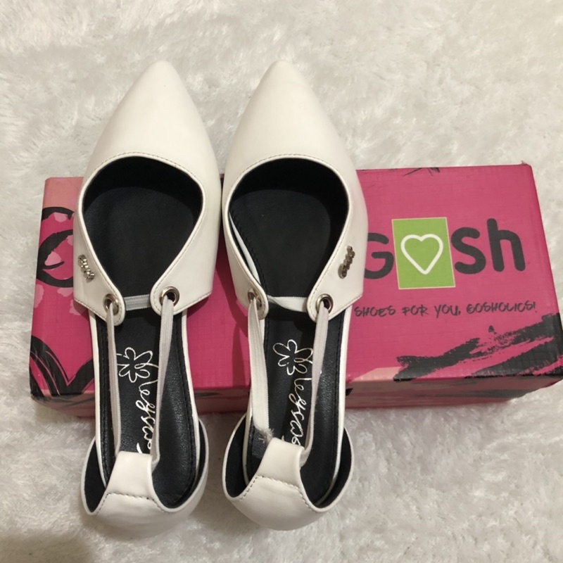 Sepatu Gosh (Putih)