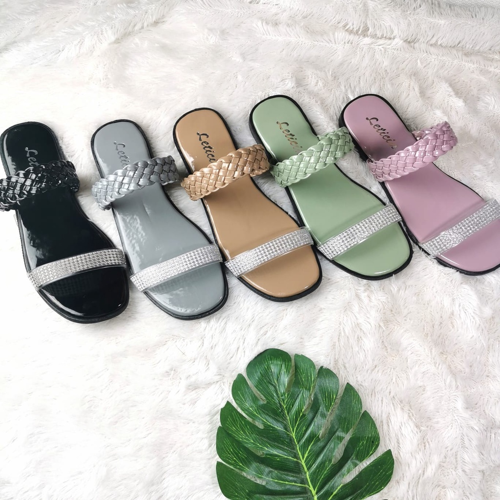 Leony - Sandal Flat Kokop Kepang Jelly Glitter | Sendal Teplek Kepang