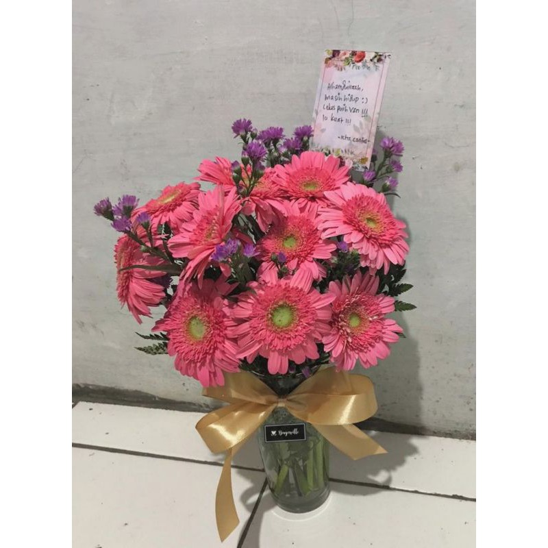 bunga meja vas bening garbera/garbera bouquet/rangkaian garbera pink