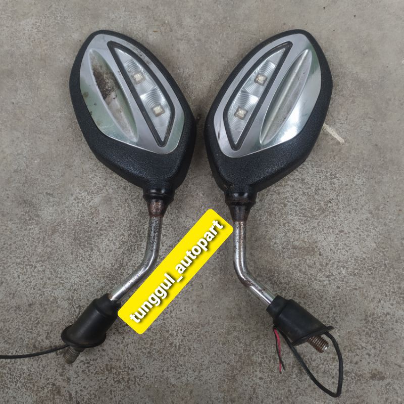 sepasang sepion spion sein motor Honda Vario 125 Led 150 Led Beat original copotan motor
