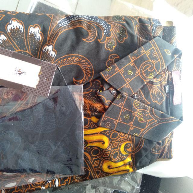 Hem Pendek Batik Tulis Krisna Adinata Batik