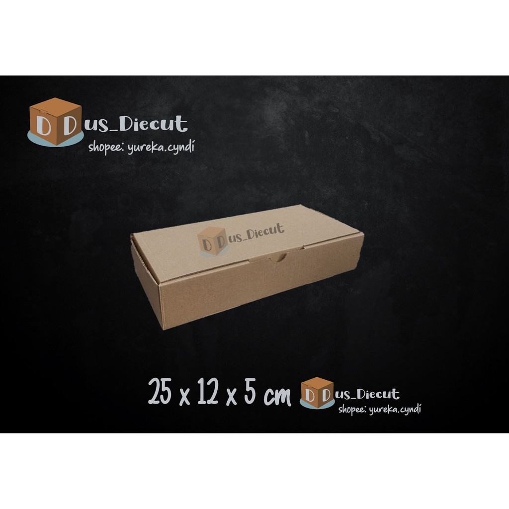 

Kardus die cut uk. 25x12x5 cm (model box pizza)