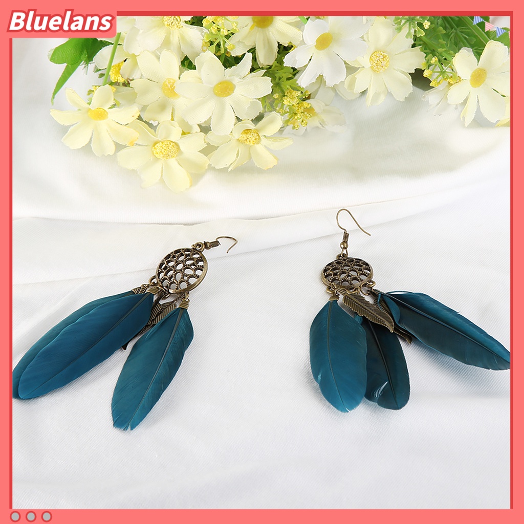 Bluelans 1 Pasang Anting Tusuk Gantung Wanita Desain Daun Bulu Portable Gaya Bohemia Untuk Pernikahan