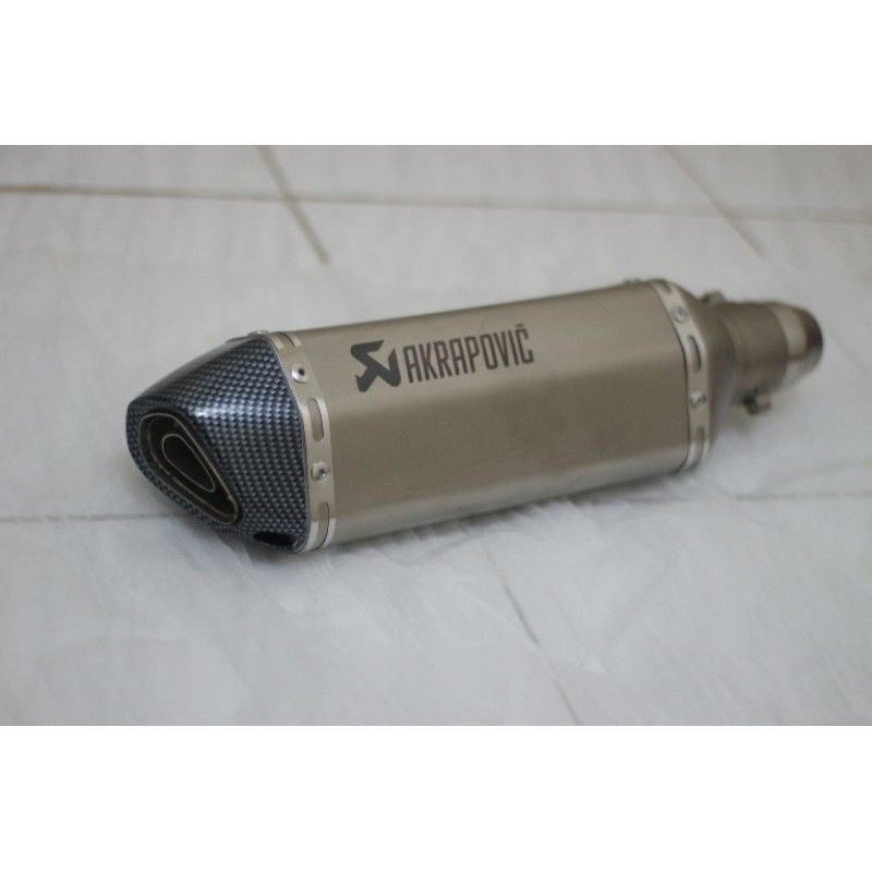Akrapovic hzc import