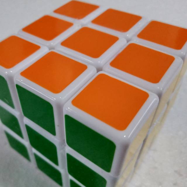 Rubik asli/original, rubik 3 x 3. Bukan rubik murahan