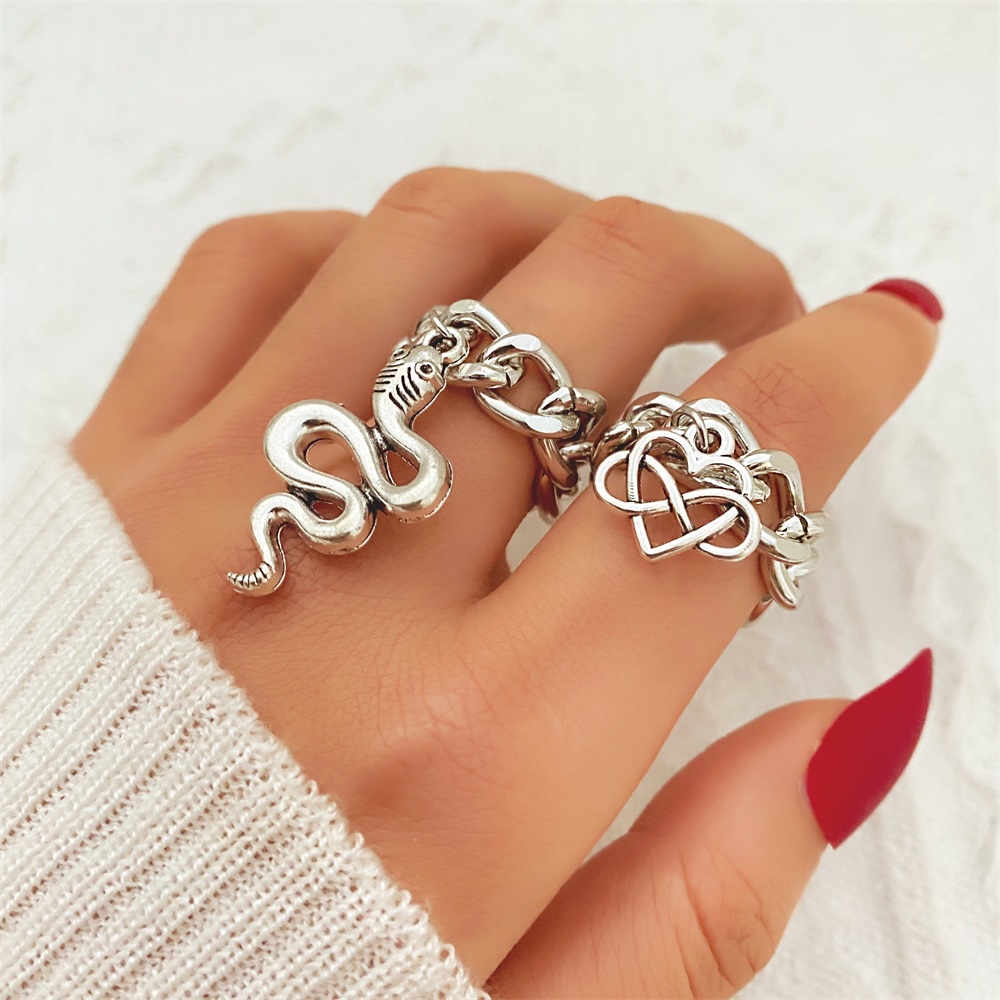 5pcs / Set Cincin Liontin Bulan Bintang Geometris Gaya Punk Untuk Wanita