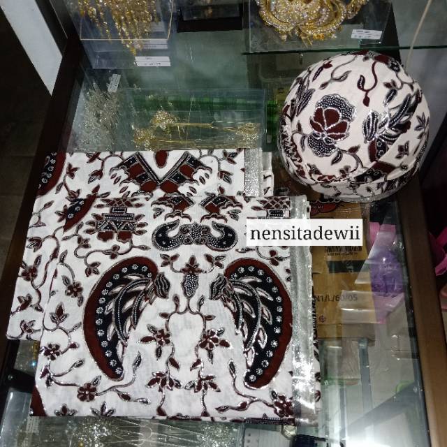 JARIK DAN BLANGKON MANTEN (JARIK 1 SET = ISI 2) / MOTIF SIDOASIH BESAR