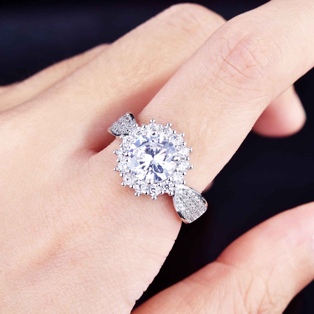 Hu Hu Hu Hu Hu Alat Bantu Pasang Kacamata♡ Cincin Wanita Bahan Tembaga Hias Kristal Gaya Trendy Berkilau Untuk Pertunanganpernikahan