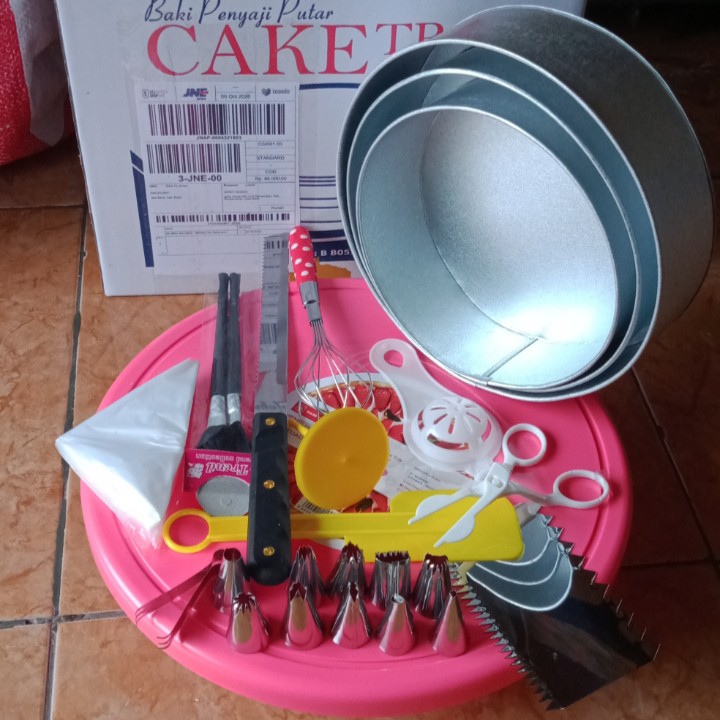 setdekor kue / alat hias kue lengkap / setdekorasi kue ulang taun pernikahan dll