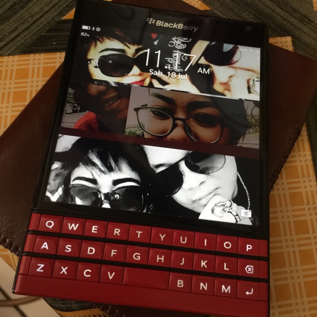 Blackberry passport Q30 red edition rare item preloved