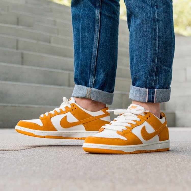orange sb dunk low