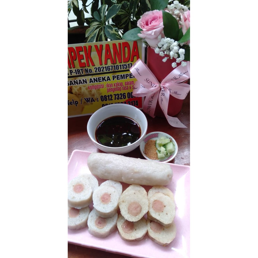 

Pempek LENJER ISI SOSIS 6 PCS - Pempek Cuko Sedap - empek empek asli Palembang