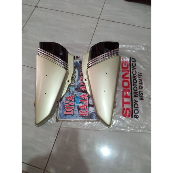 side cover box aki rx king warna gold merk strong