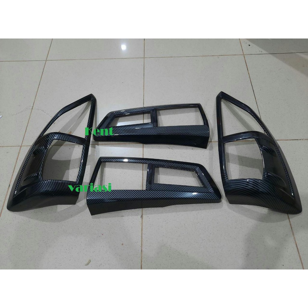 Garnish Lampu belakang tail lamp garnish all new innova reborn carbon