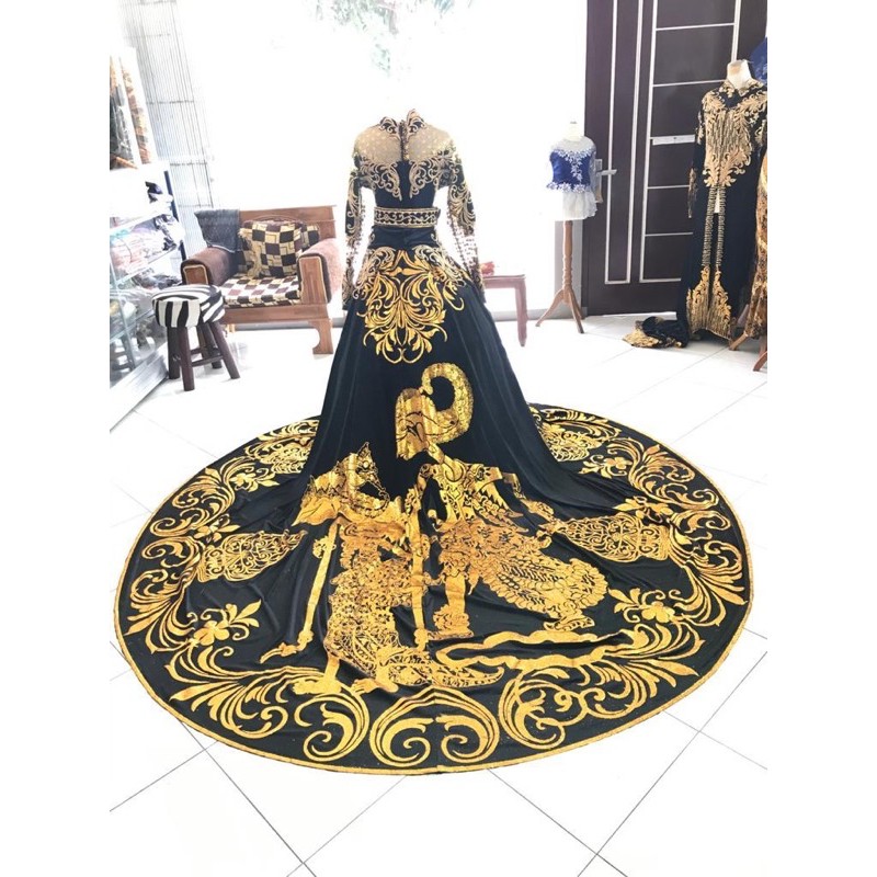 kebaya ekor pengantin bludru