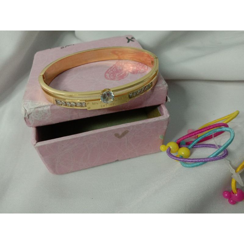 gelang titanium berlian