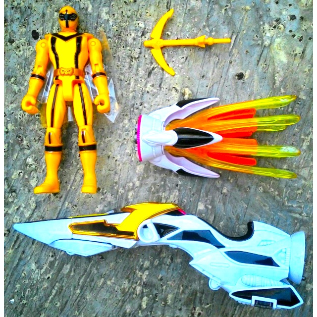 Action figure ranger kuning magiranger bandai