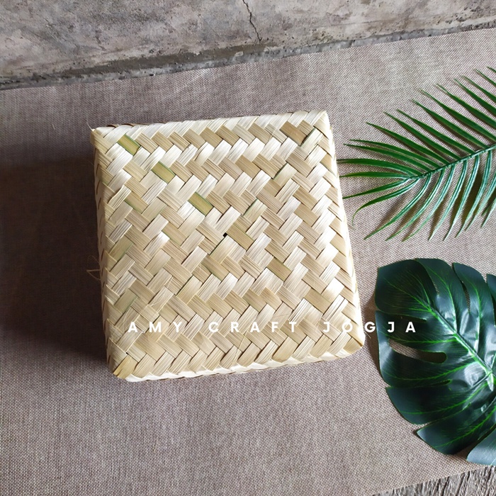 Besek Bambu 20 x 20 x 8 cm sepasang/ besek anyaman bambu/ besek makanan/ pipithi/ pithi