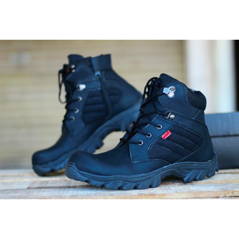 BOTS KICKERS PRIA TERBARU SEPATU BOTS PREMIUM PRIA SEPATU BOTS SAFETY PRIA SEPATU KERJA PRIA ORI