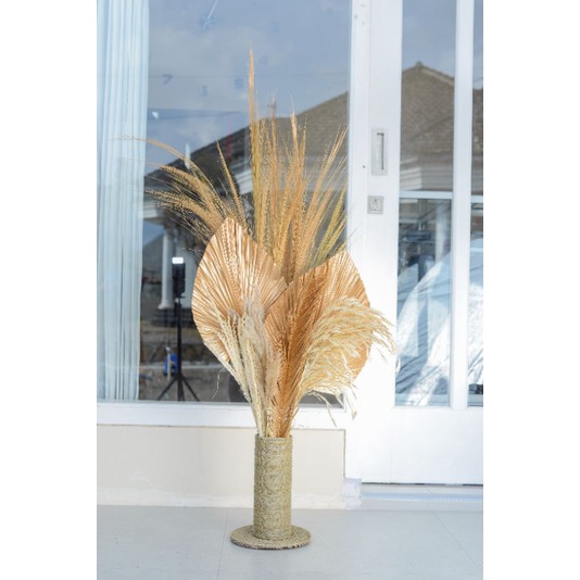 paket bunga kering + vas mendong + daun palem kering rustic + rayung + pampas ilalang + sikas gold